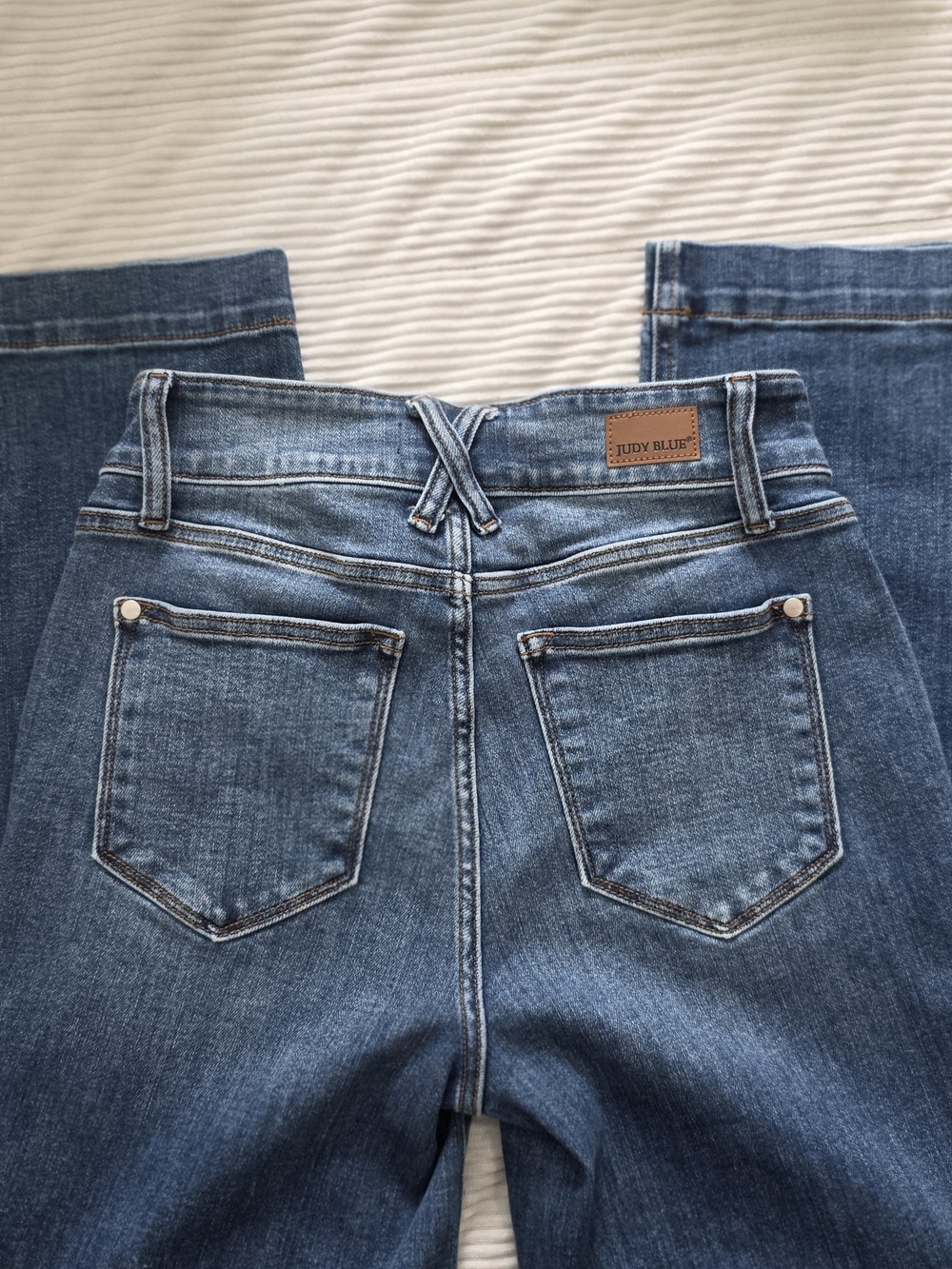 Judy Blue Medium Wash Blue Trouser Leg Jeans - Picture 6 of 7